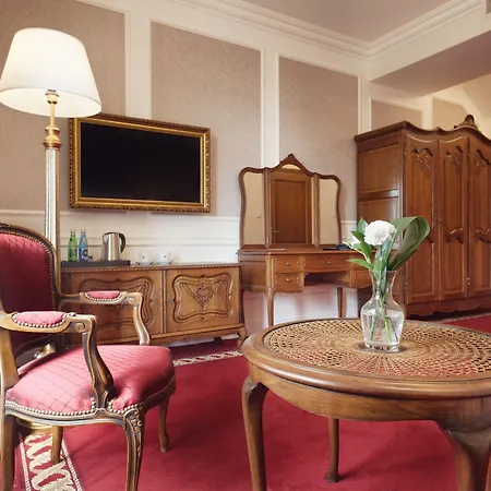 Palac Mortegi Hotel&SPA - Restauracja Szlachecka, SPA, Basen, Sauny, Jazda Konna, Mini Zoo - Luksus, Relaks i Przyroda w jednym!-3